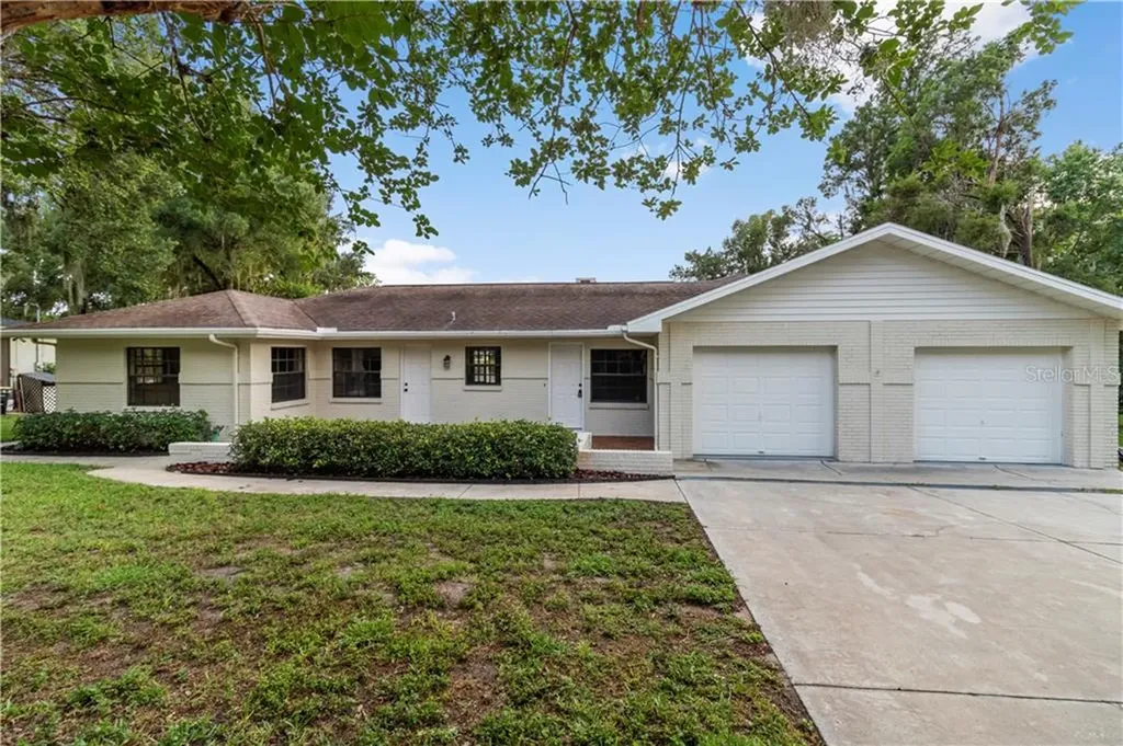 224 Lakeshore Drive Polk City FL 33868