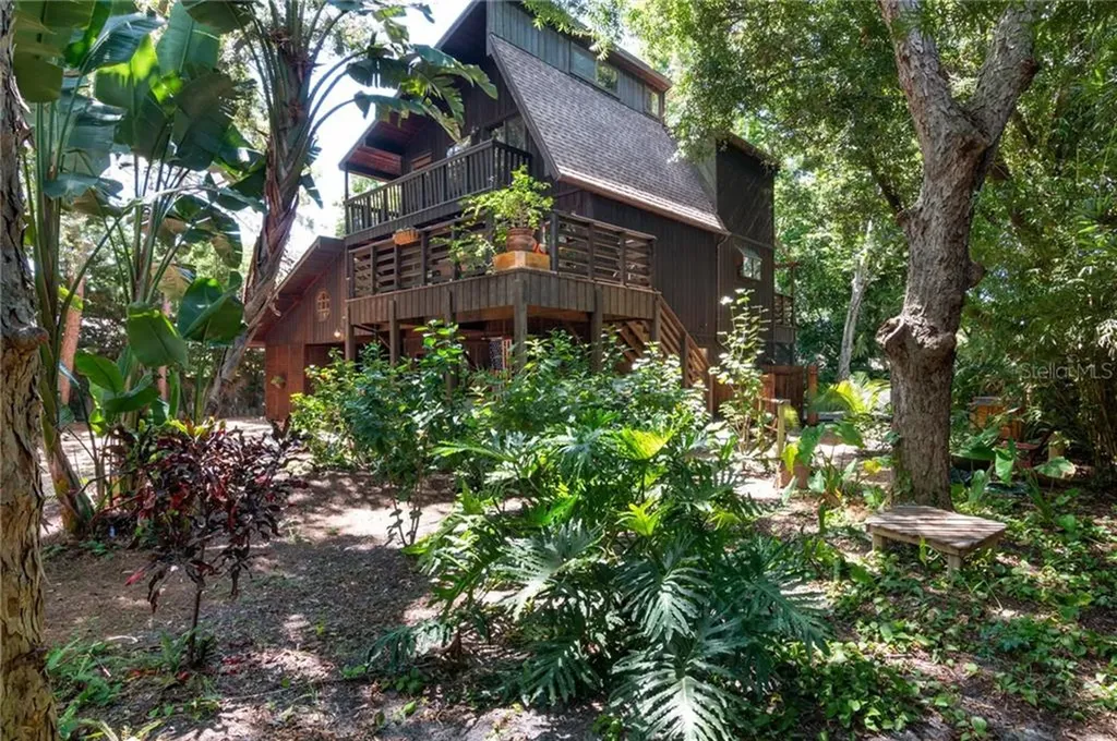1246 Pinellas Point Drive S St Petersburg FL 33705