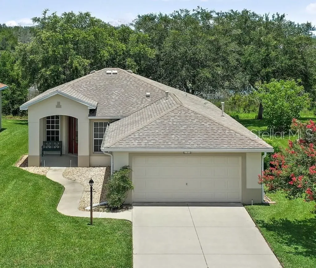 27510 Discover Court Leesburg FL 34748