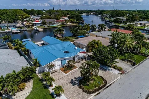 121 87th Avenue N St Petersburg FL 33702