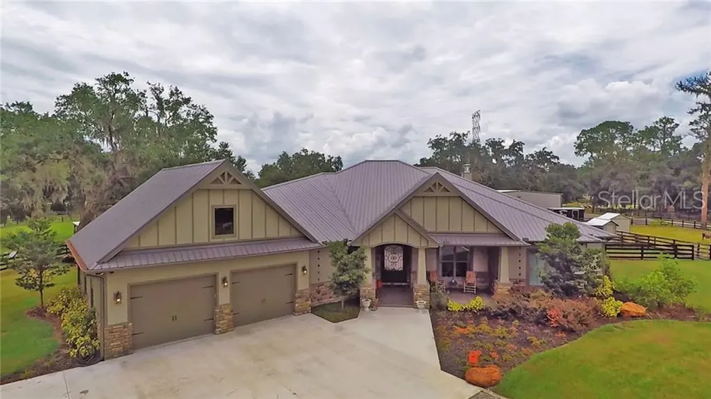 4726 W Knights Griffin Road Plant City FL 33565