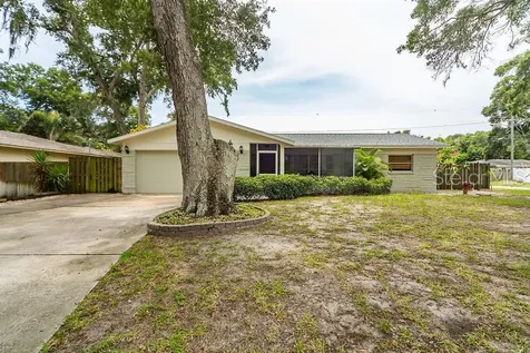 9834 55th Avenue N St Petersburg FL 33708