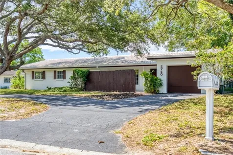 2740 Valencia Drive Sarasota FL 34239