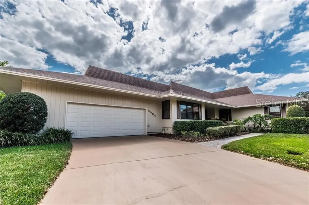4934 W Bay Way Drive Tampa FL 33629