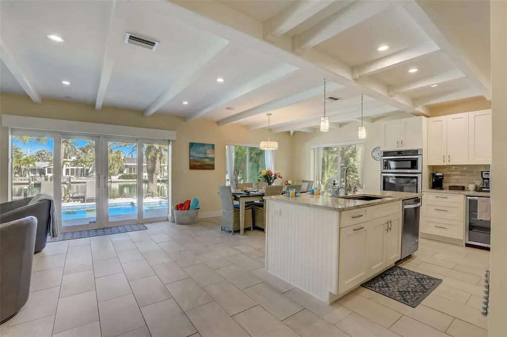 39 S Polk Drive Sarasota FL 34236