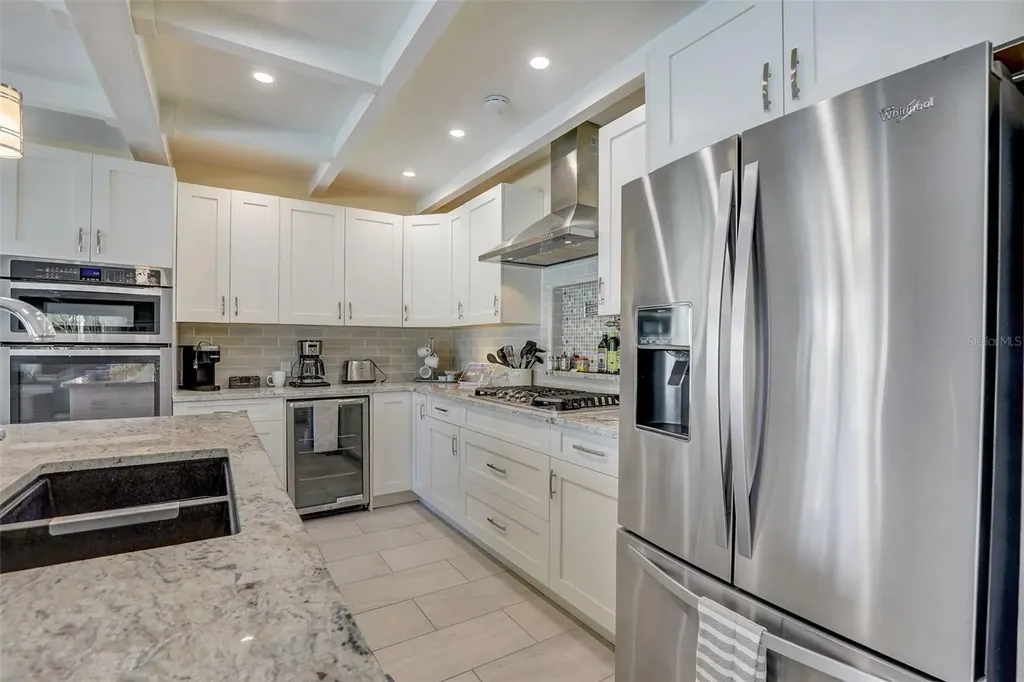 39 S Polk Drive Sarasota FL 34236