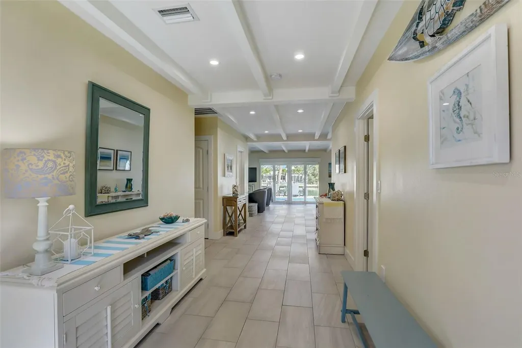 39 S Polk Drive Sarasota FL 34236