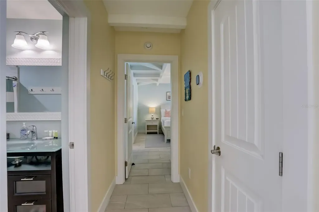 39 S Polk Drive Sarasota FL 34236