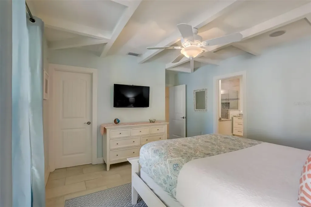39 S Polk Drive Sarasota FL 34236