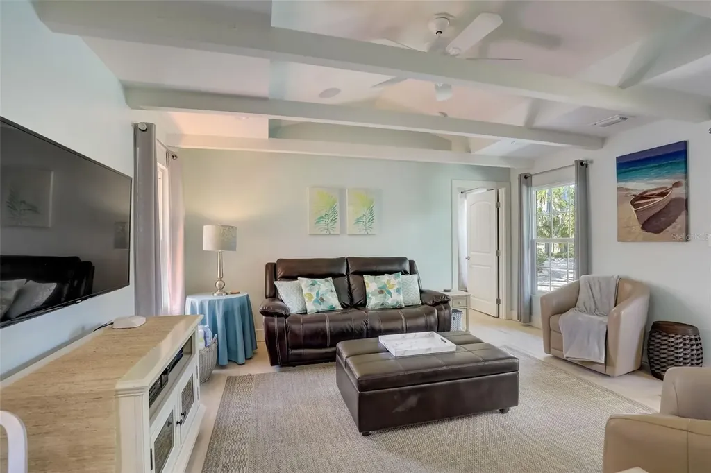 39 S Polk Drive Sarasota FL 34236