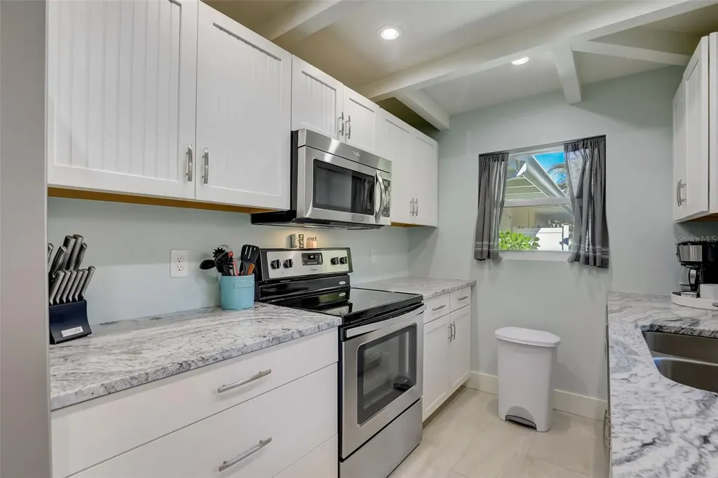39 S Polk Drive Sarasota FL 34236