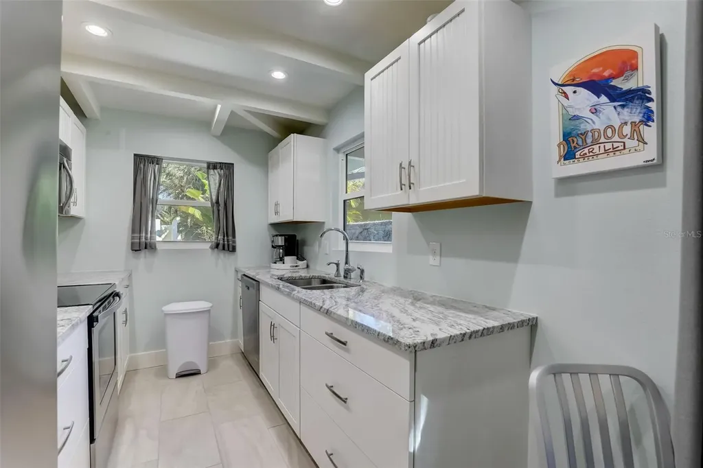 39 S Polk Drive Sarasota FL 34236
