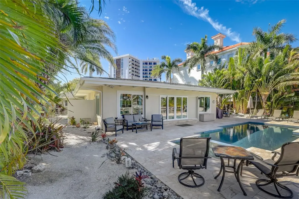39 S Polk Drive Sarasota FL 34236