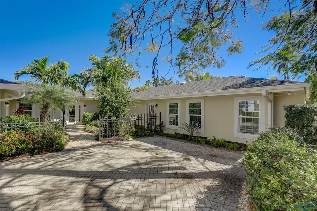 39 S Polk Drive Sarasota FL 34236
