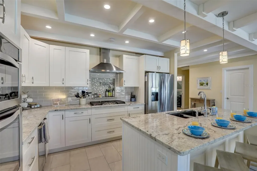 39 S Polk Drive Sarasota FL 34236