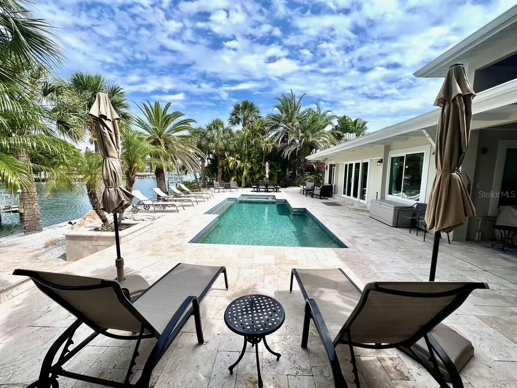 39 S Polk Drive Sarasota FL 34236