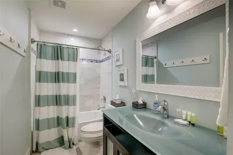 39 S Polk Drive Sarasota FL 34236