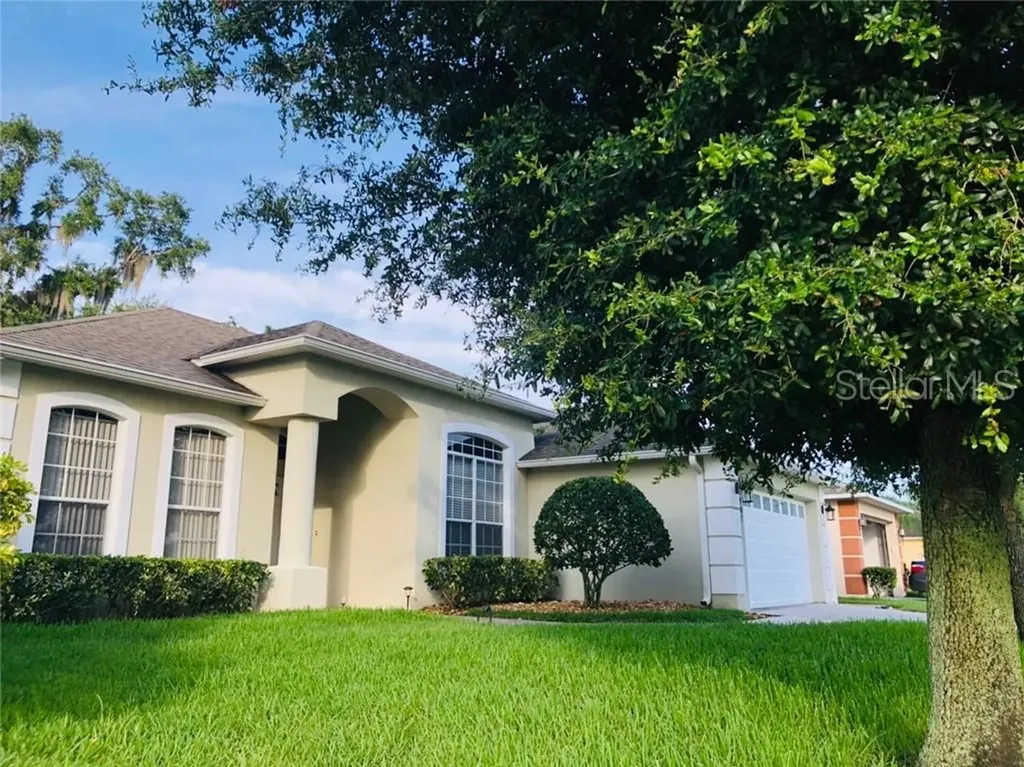 1907 Fairway Loop Kissimmee FL 34746