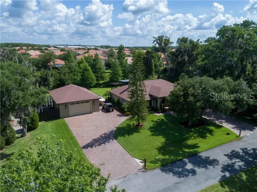 2679 Holiday Woods Drive Kissimmee FL 34744