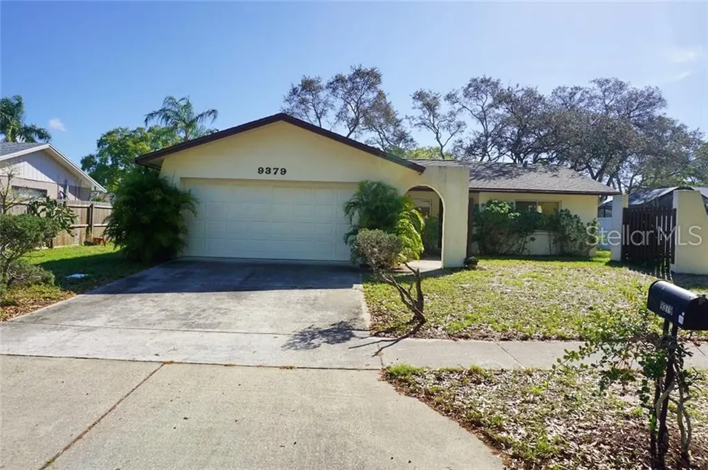 9379 121st Street Seminole FL 33772