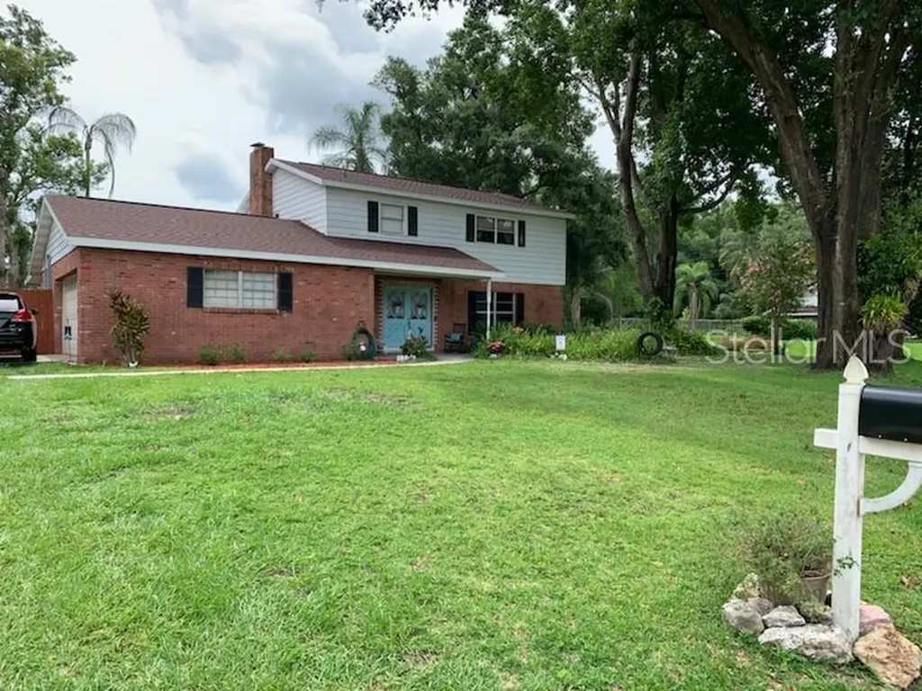 501 Brantwood Court Valrico FL 33594