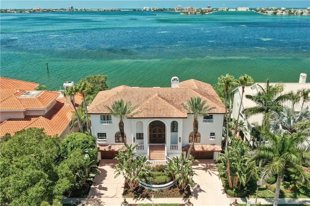 6104 Kipps Colony Drive W Gulfport FL 33707