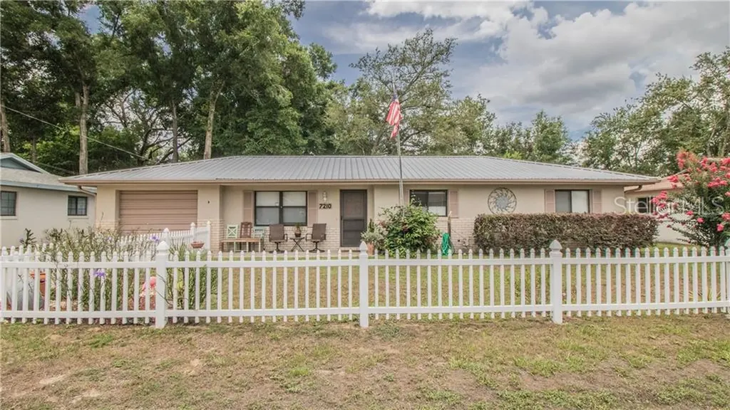 7210 SE 119th Place Belleview FL 34420