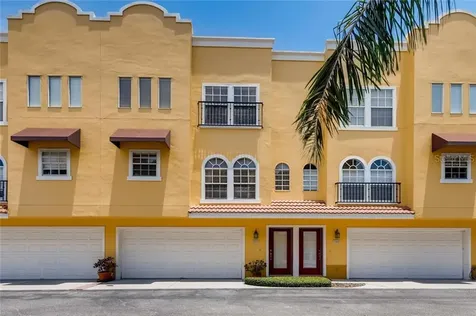 3304 Las Campos Place Tampa FL 33611