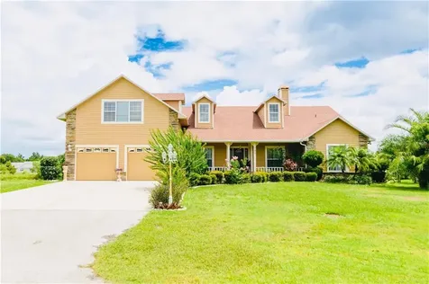 148 E Lake Shore Boulevard Kissimmee FL 34744