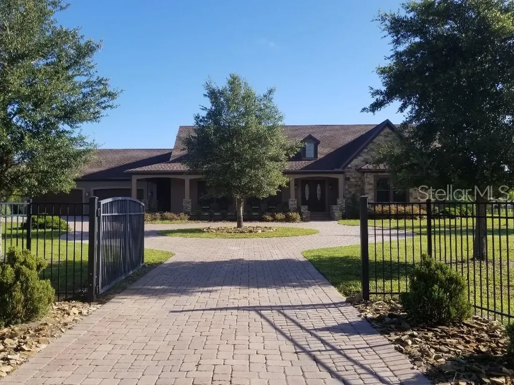 750 E Chapman Road Oviedo FL 32765