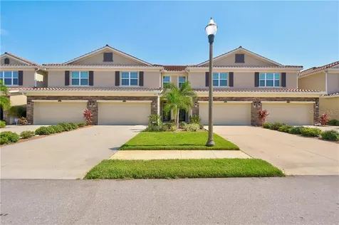 515 53rd Avenue N St Petersburg FL 33703