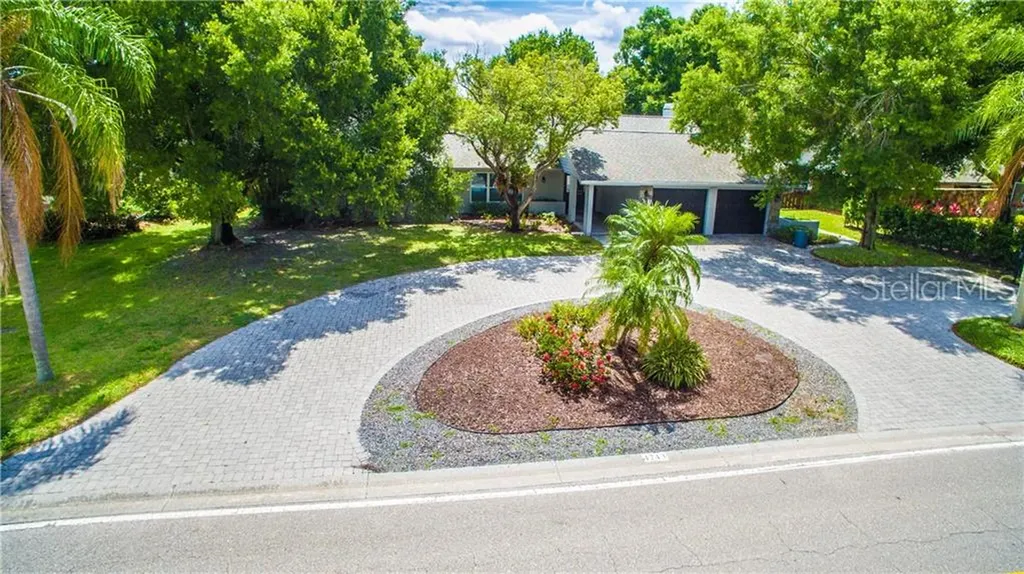 4743 Center Gate Boulevard Sarasota FL 34233