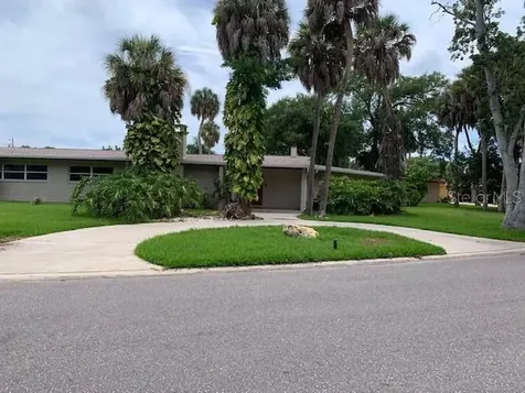 5751 11th Street S St Petersburg FL 33705