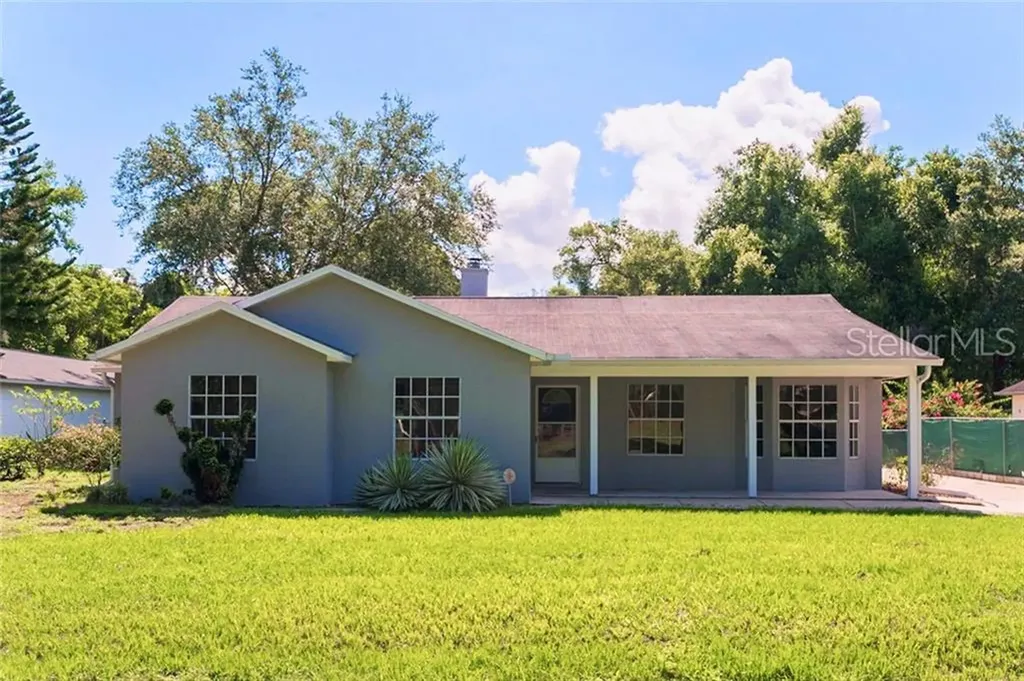1239 Pinewood Street Kissimmee FL 34744