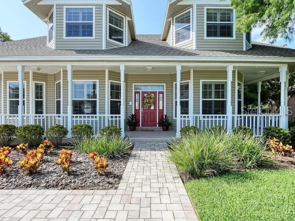 10271 Myrtle Oak Lane Seminole FL 33777