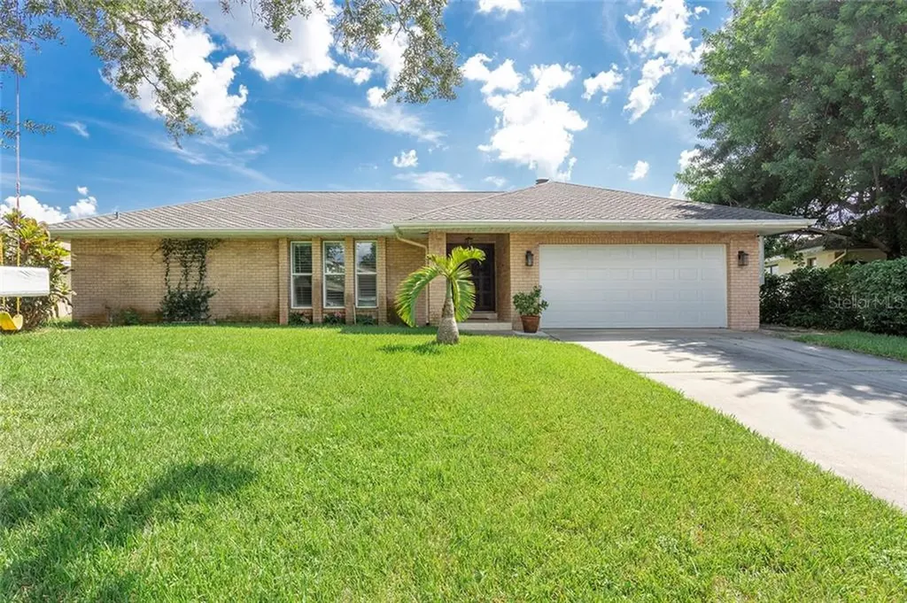 570 Tallahassee Drive NE St Petersburg FL 33702
