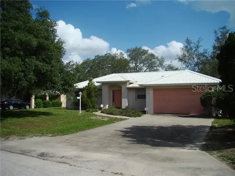 414 E Camphor Street Avon Park FL 33825