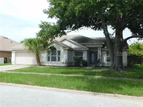 2940 Pembridge Street Kissimmee FL 34747