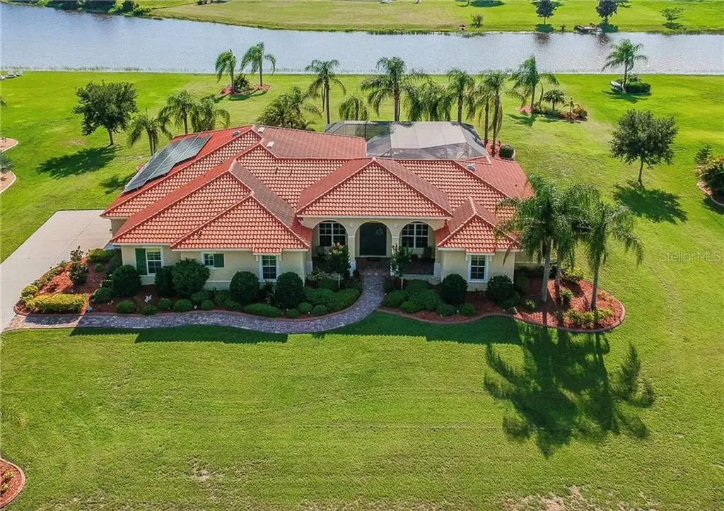 5019 Lake Toscana Drive Wimauma FL 33598