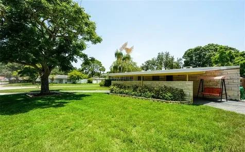 1501 42nd Street W Bradenton FL 34205