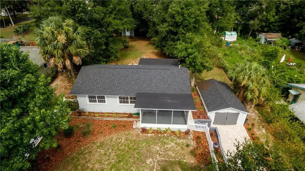 321 N Rossiter Street Mount Dora FL 32757