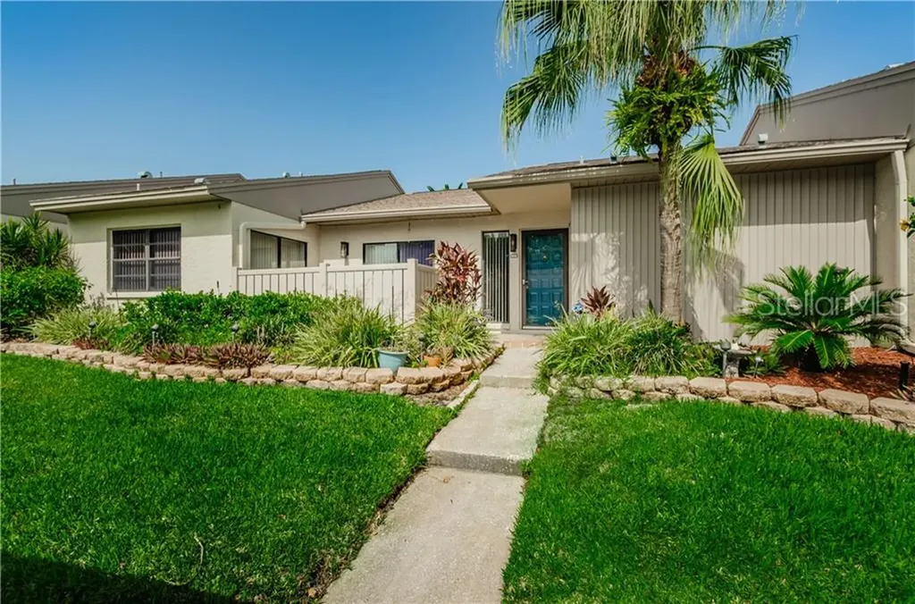 20 Poole Place Oldsmar FL 34677
