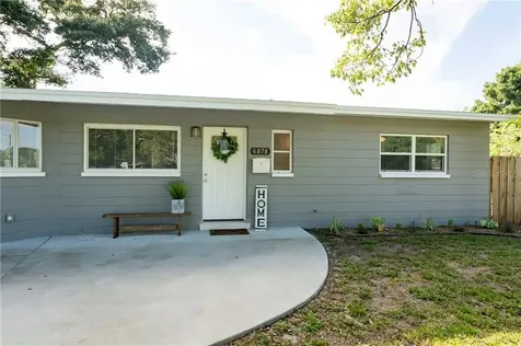 6878 19th Street N St Petersburg FL 33702