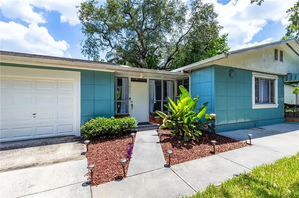 1011 E Crenshaw Street Tampa FL 33604