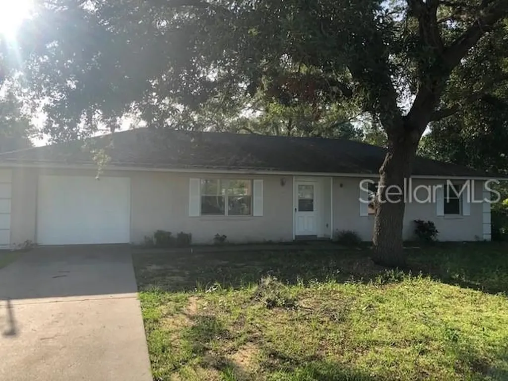 2933 Lake Louise Drive Eustis FL 32726