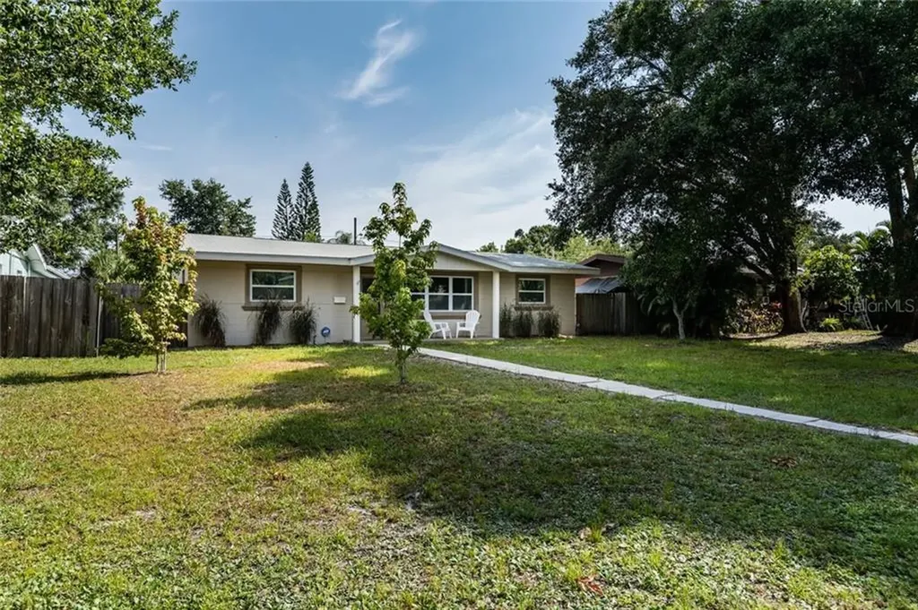 241 43rd Avenue NE St Petersburg FL 33703