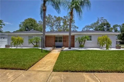 2550 Lake Ellen Circle Tampa FL 33618