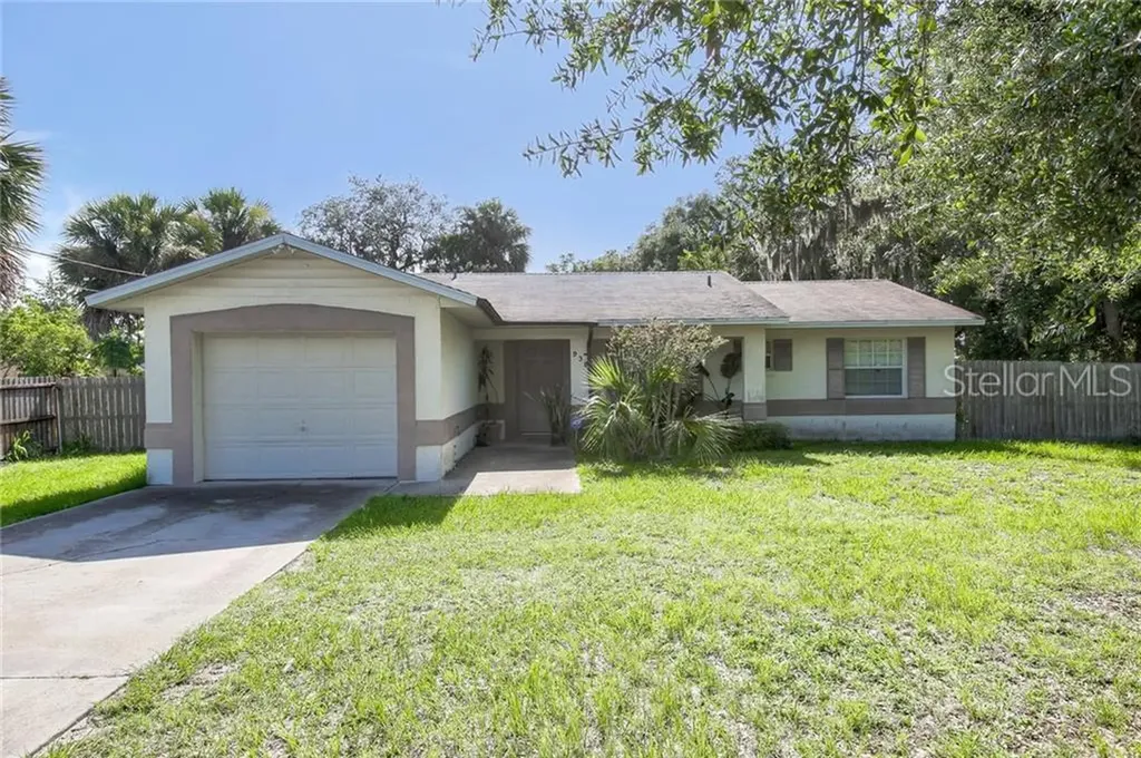 938 Marvin C Zanders Avenue Apopka FL 32703
