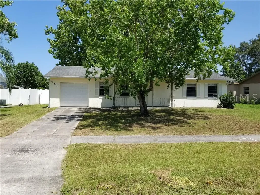 743 Royal Palm Drive Kissimmee FL 34743