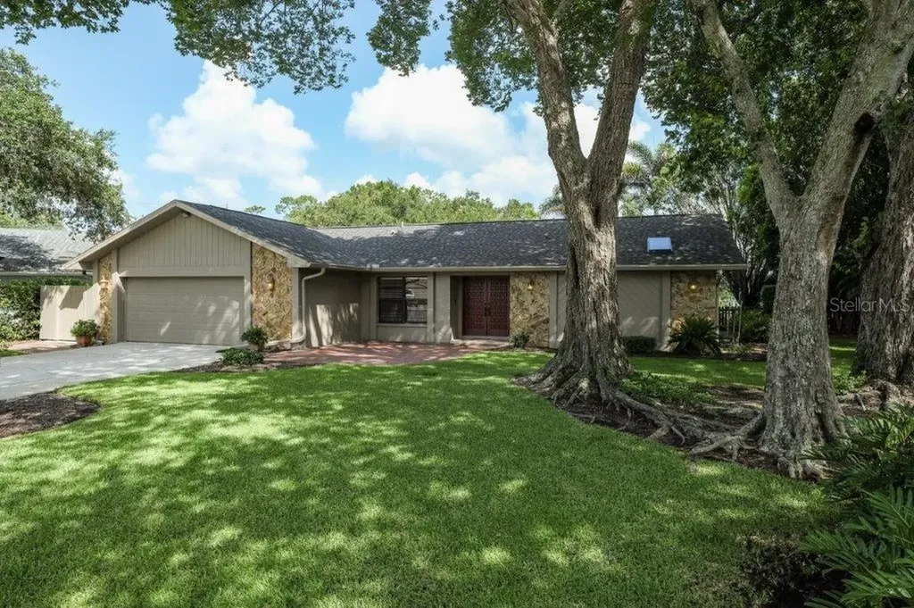 2839 Luce Drive N Clearwater FL 33761